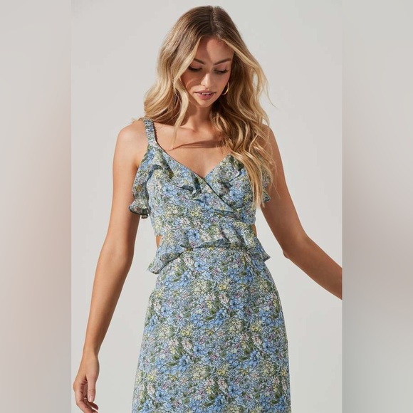 ASTR Wildflower Blue Multi Floral Midi Dress size Medium - Picture 3 of 11